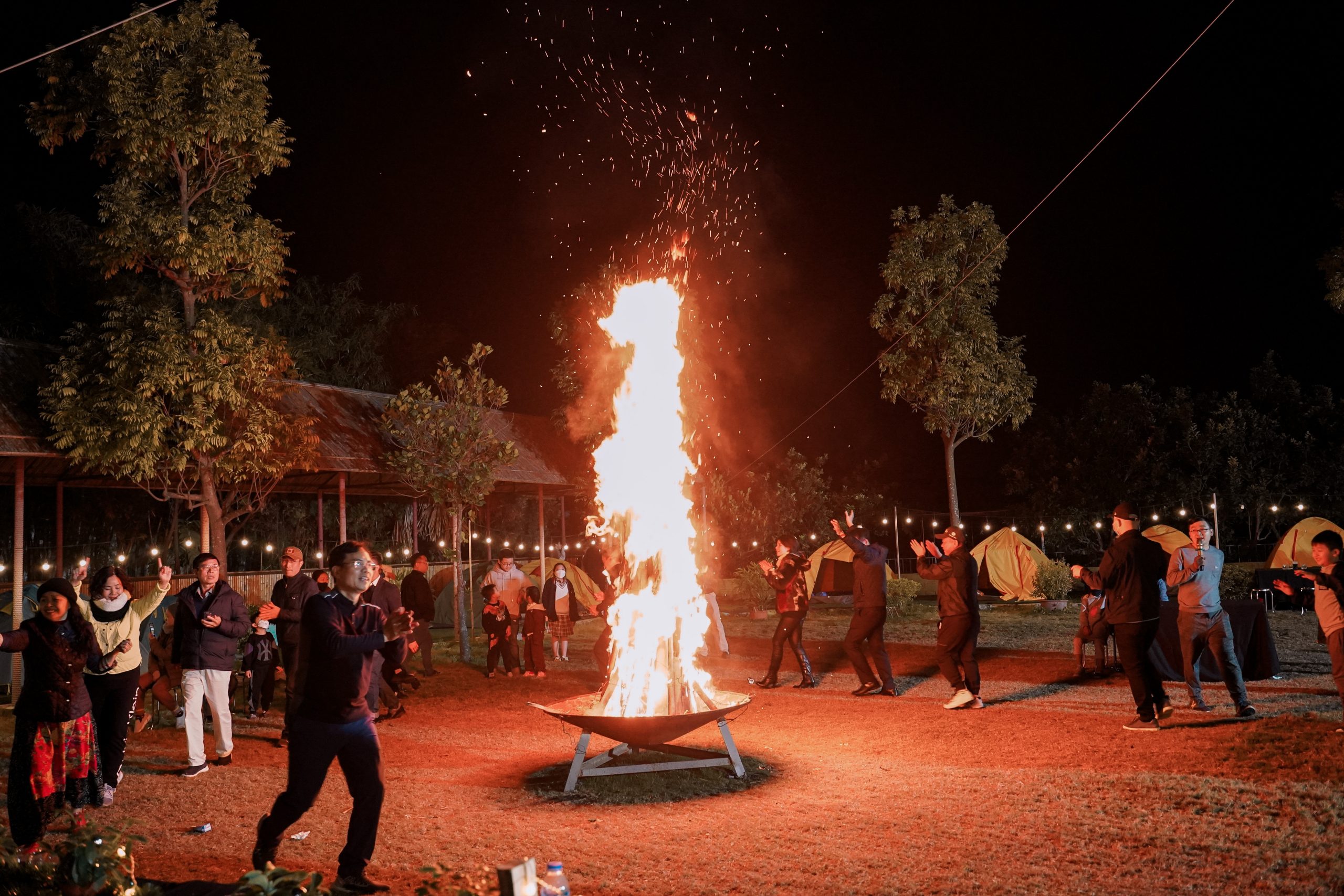 Quây quần lửa trại