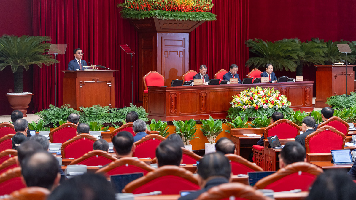 BỐN BỮA ĂN TRONG NHỊP CHẬM
