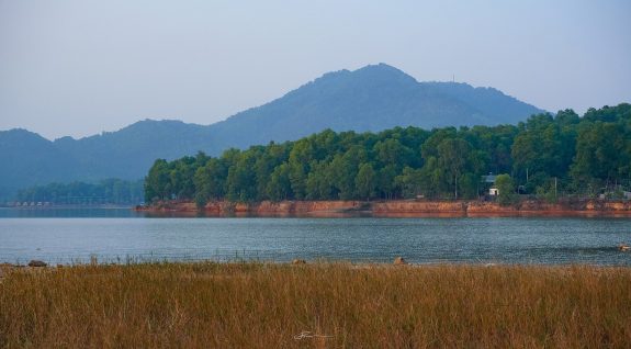 Bãi nổi hồ Đồng Quan - NKS.jpg