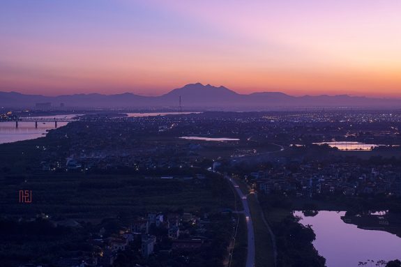 Mount Bavi in sunset.jpg