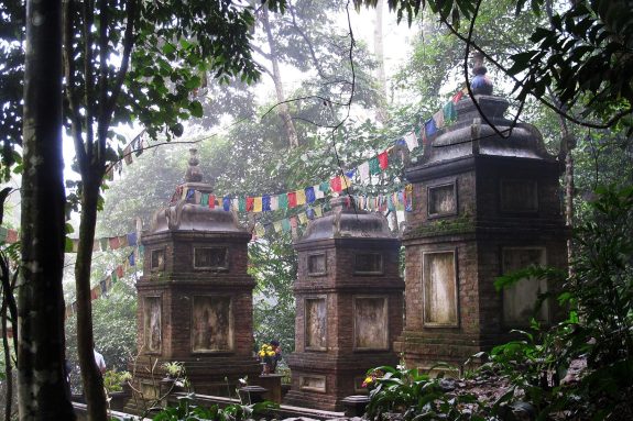 Tây Thiên - Mộ cổ thiền sư - panoramio.jpg